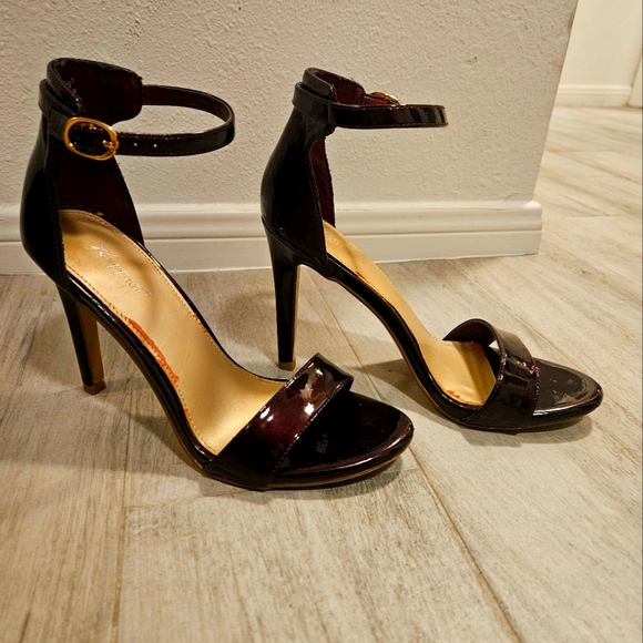 ⭐️4/$10-Xappeal Dark Maroon Heels - Picture 2 of 6